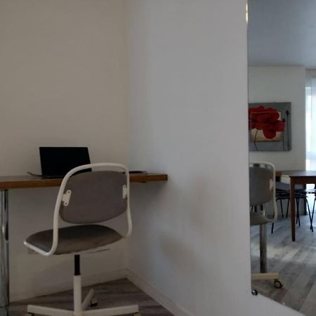 Superb Modern Apartment Clichy Luaran gambar