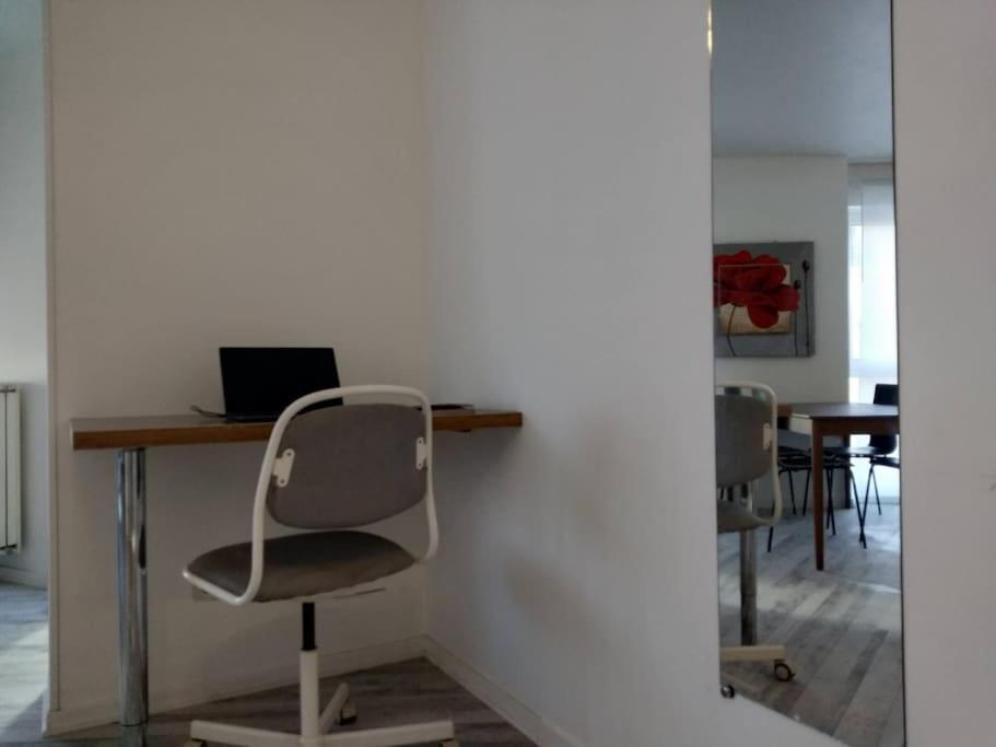 Superb Modern Apartment Clichy Luaran gambar